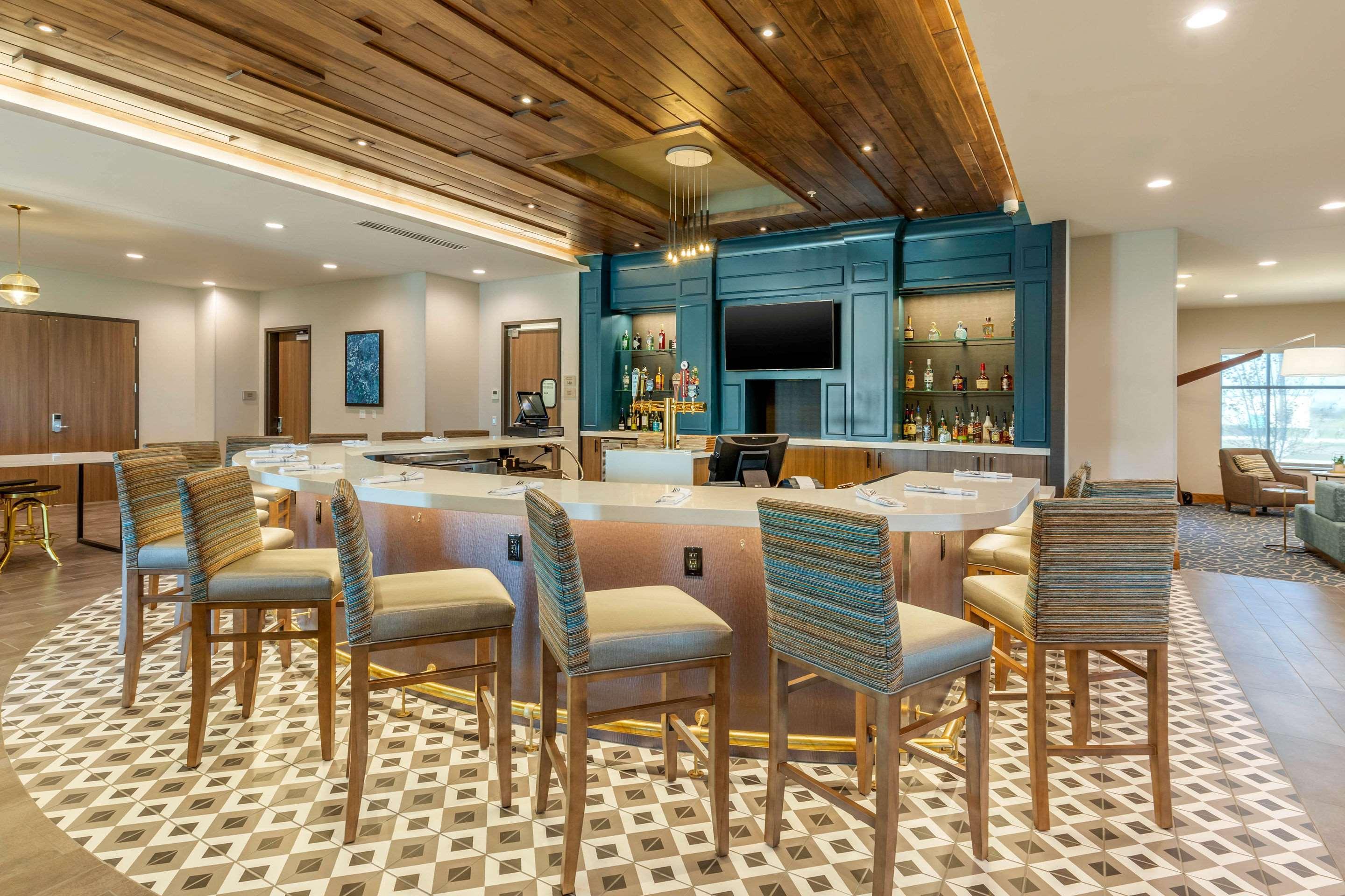 Cambria Hotel Davenport Quad Cities Bettendorf Esterno foto