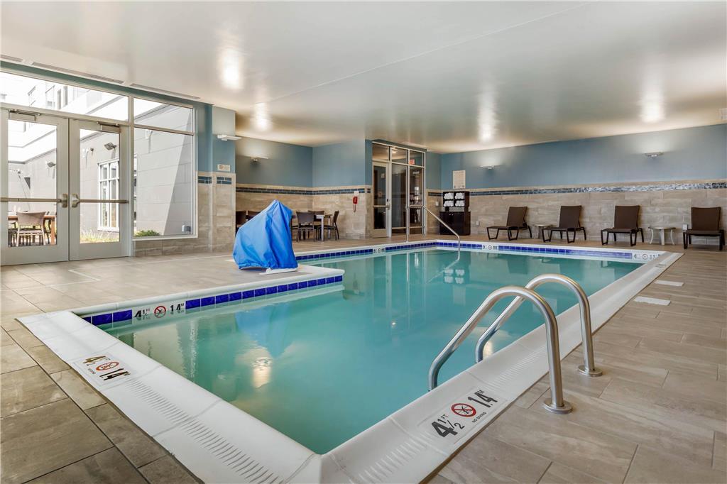 Cambria Hotel Davenport Quad Cities Bettendorf Servizi foto